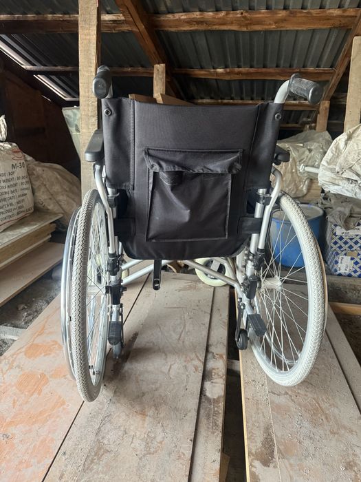 Инвалидная коляска