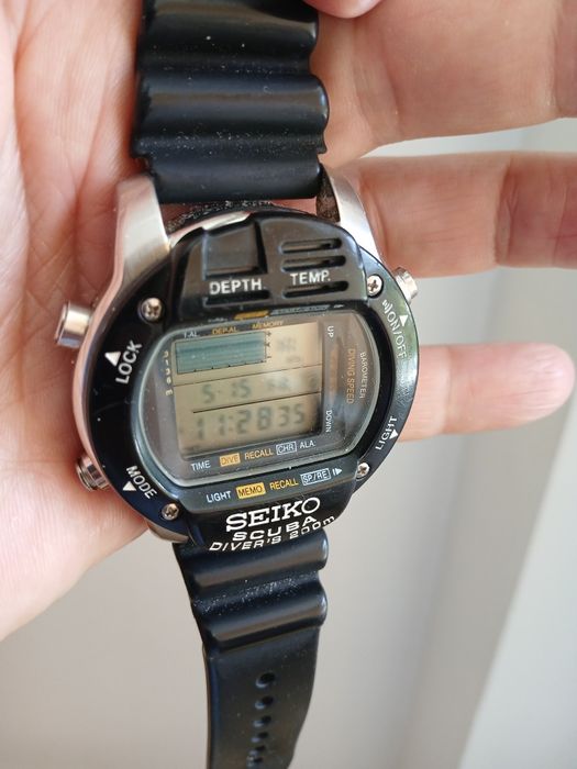 Seiko M796-5A10 Scuba Diver's 200m cu afișaj digital