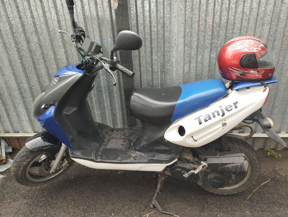 Продам скутер 150000