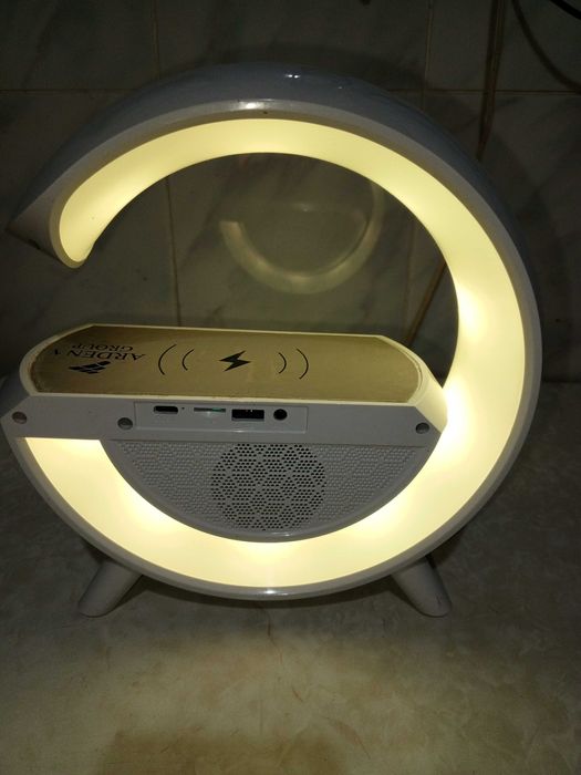 Светильник колонка умный ВТ3401 с беспроводной зарядкой