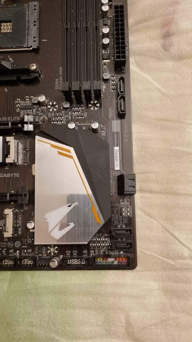 Placa de baza Aorus B450 Elite Gaming
