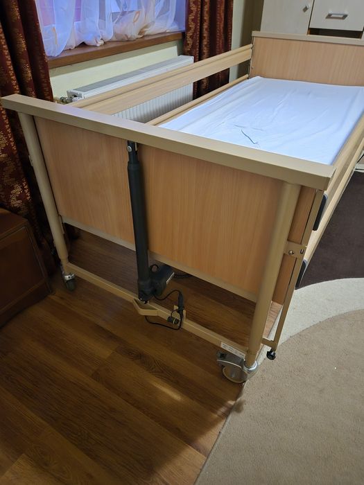 Pat medical cu telecomanda