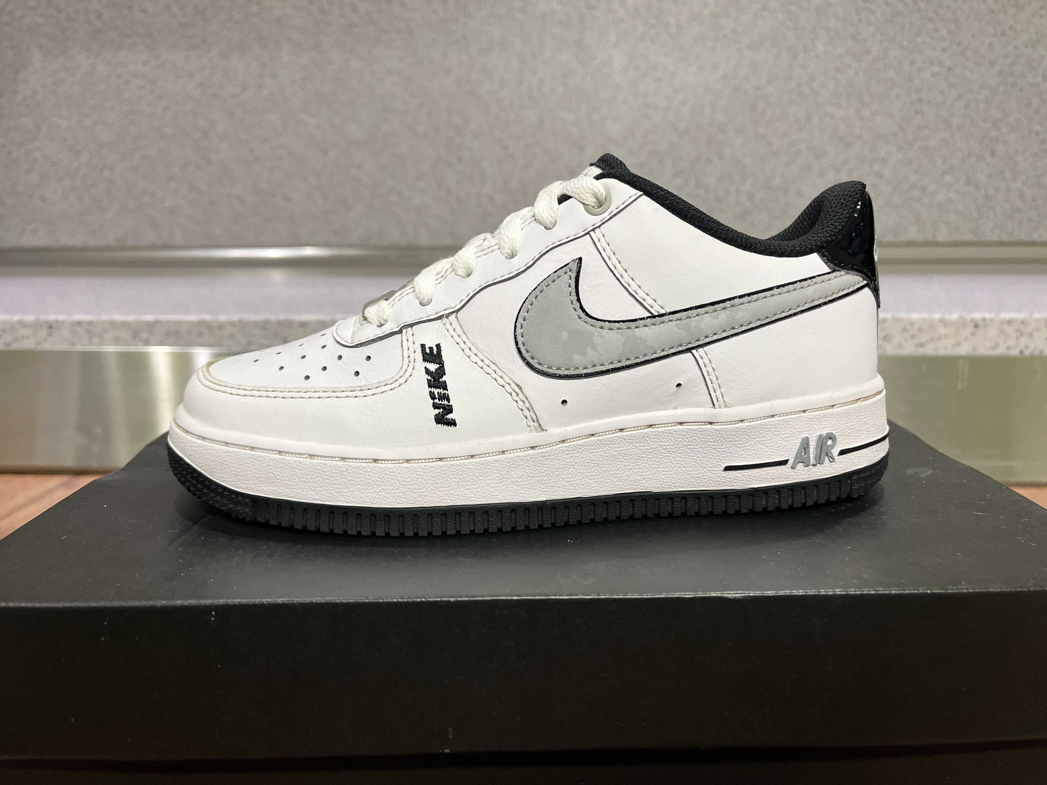 Air force 1 on sale lv8 white/wolf grey/black