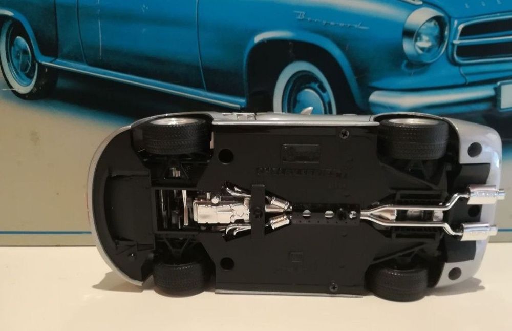 Scara 1:18 shelby bburago