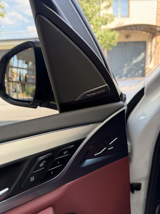 BMW iX3, М пакет, 2023, Фулловая, состояние идеал. Карска чистая.