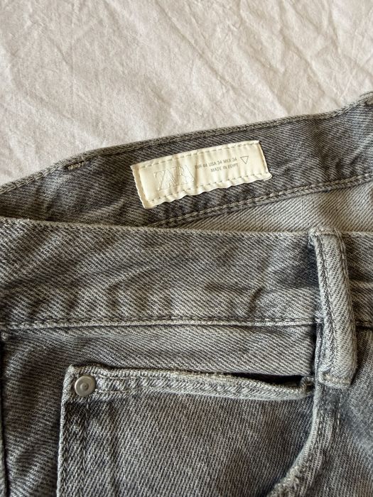 Zara комплект панталони – сиви дънки + черен шушлеков  панталон