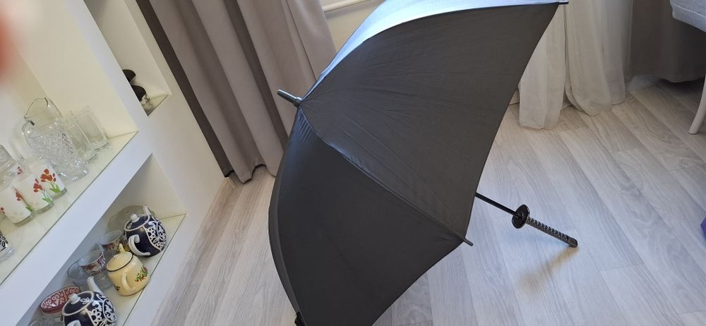 Продам зонтик большой