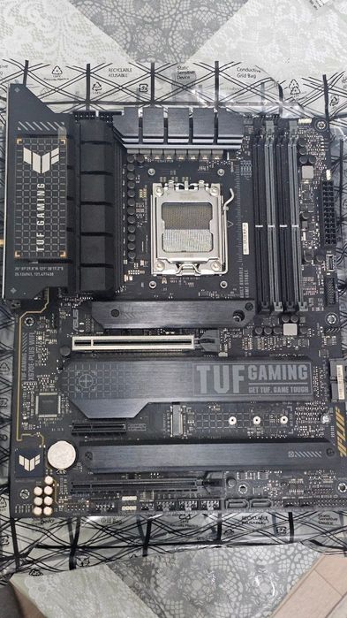 Asus TUF Gaming X670 E-PLUS Wifi