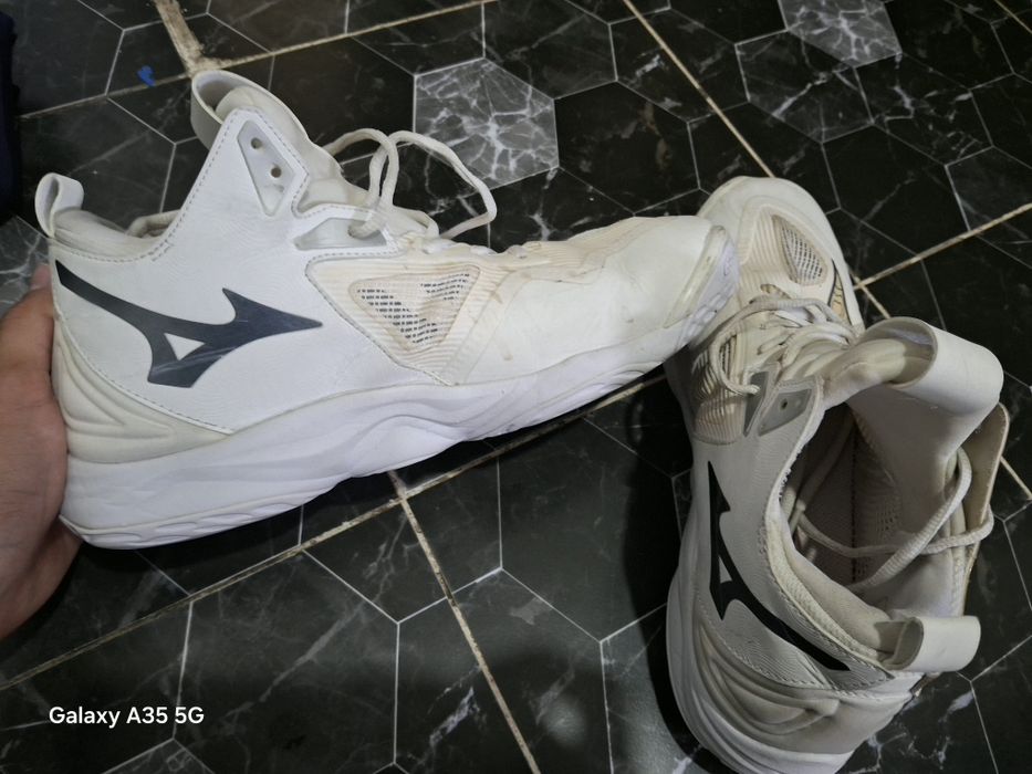 Mizuno кроссовки