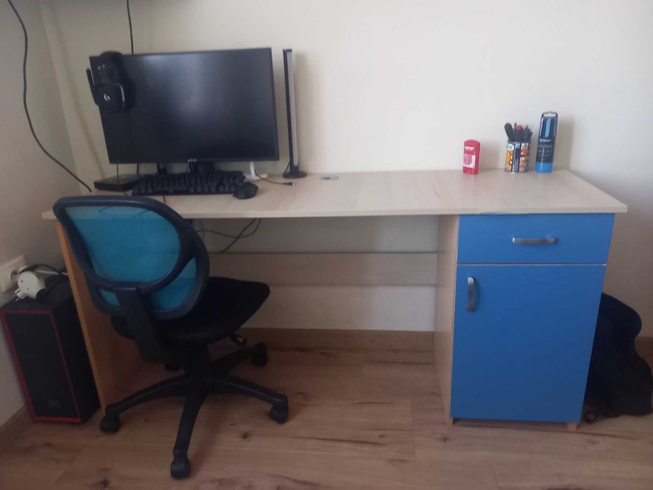 Продавам цялостно обзавеждане на детска стая