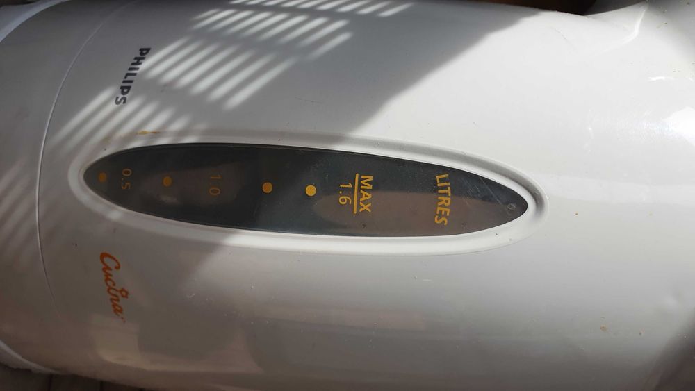 Fierbator apa Philips Cucina 1,6 litri, 2000-2400 W, defect