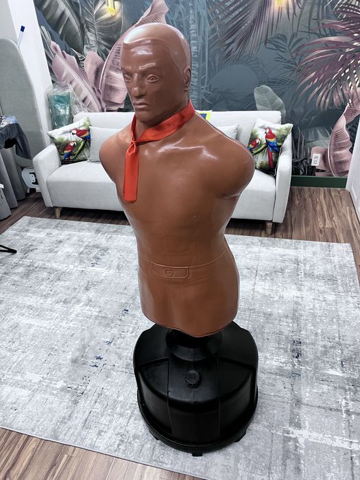 Груша, боексерский манекен