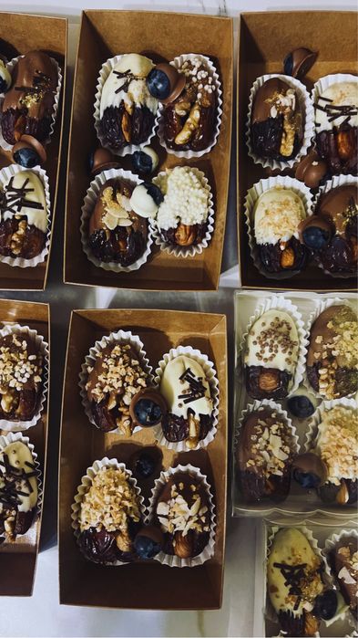 Финики в шоколаде