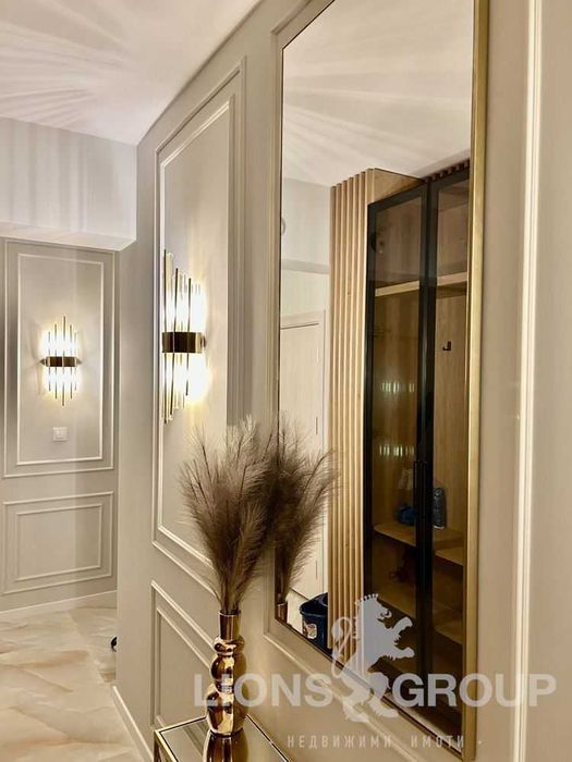 Дава се под наем Тристаен апартамент в Варна, Бриз - 110 кв.м за 1300 € - Снимка #16