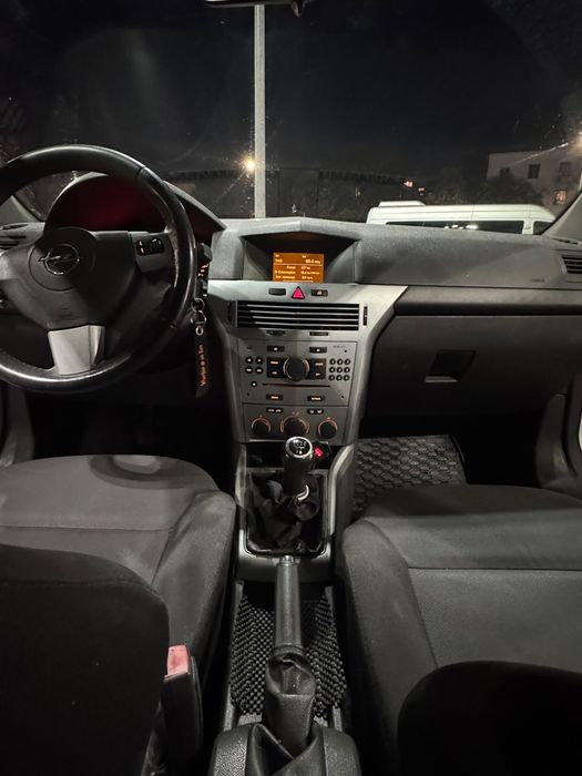 OPEL Astra 2012 — imagine 2