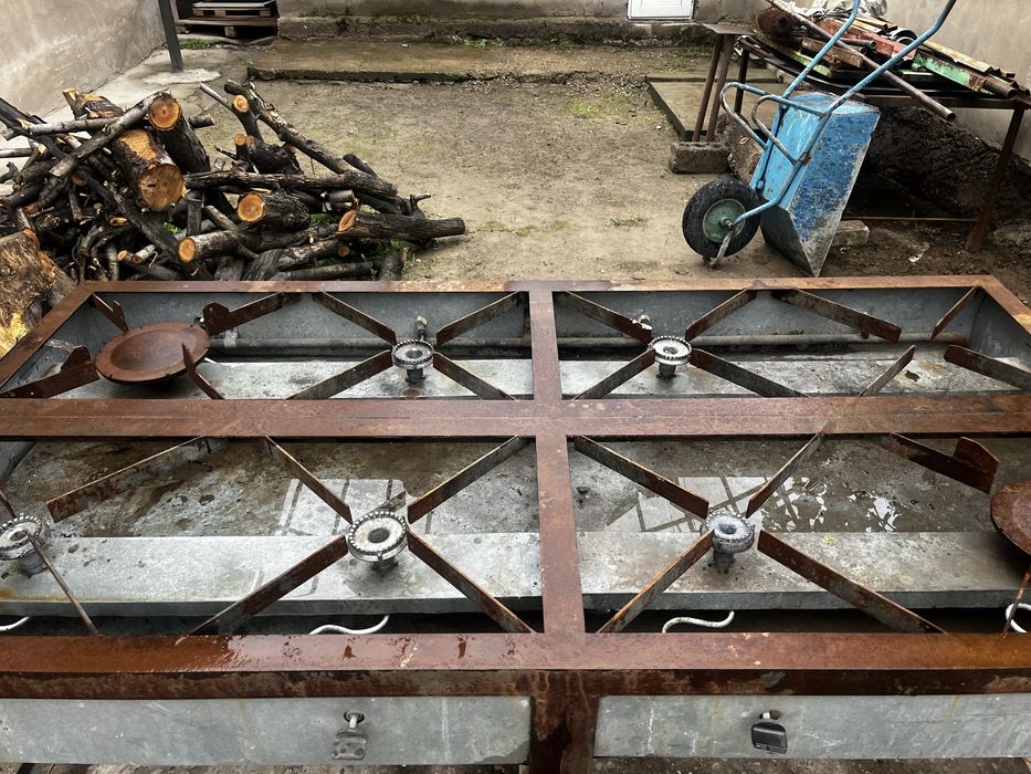 Газ плита  для кафе