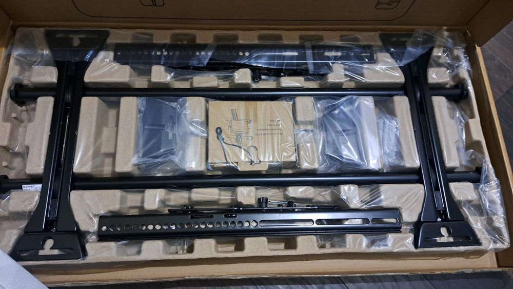 Suport TV de perete CHIEF