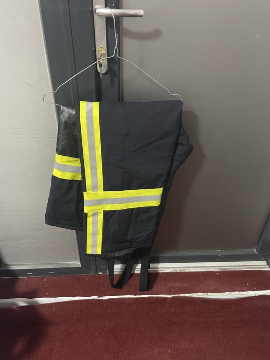 Echipamente uniforme pompieri Flame Pro si Nomex