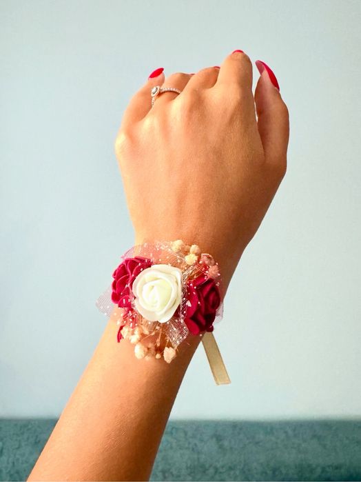 Бутониери и гривни