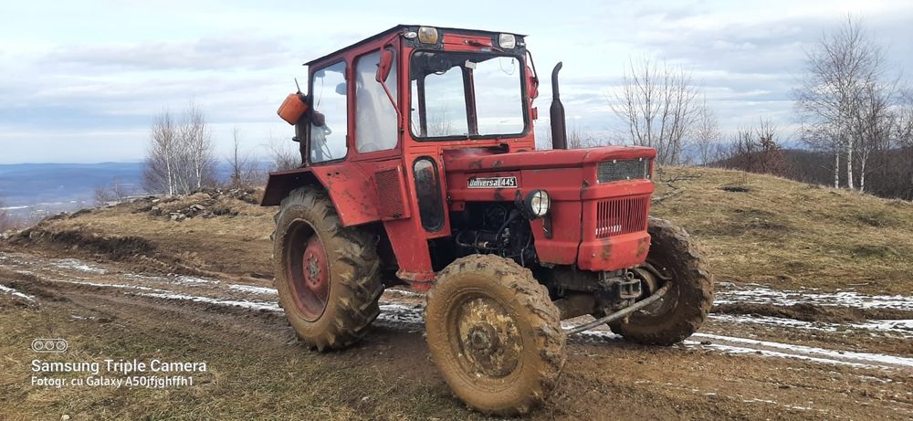 Vând universal 445 dt utb