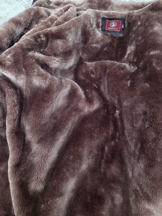 Продам кожанную куртку.