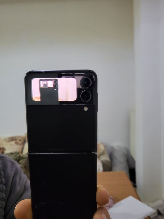 Vând Samsung galaxy z Filip 3 5g