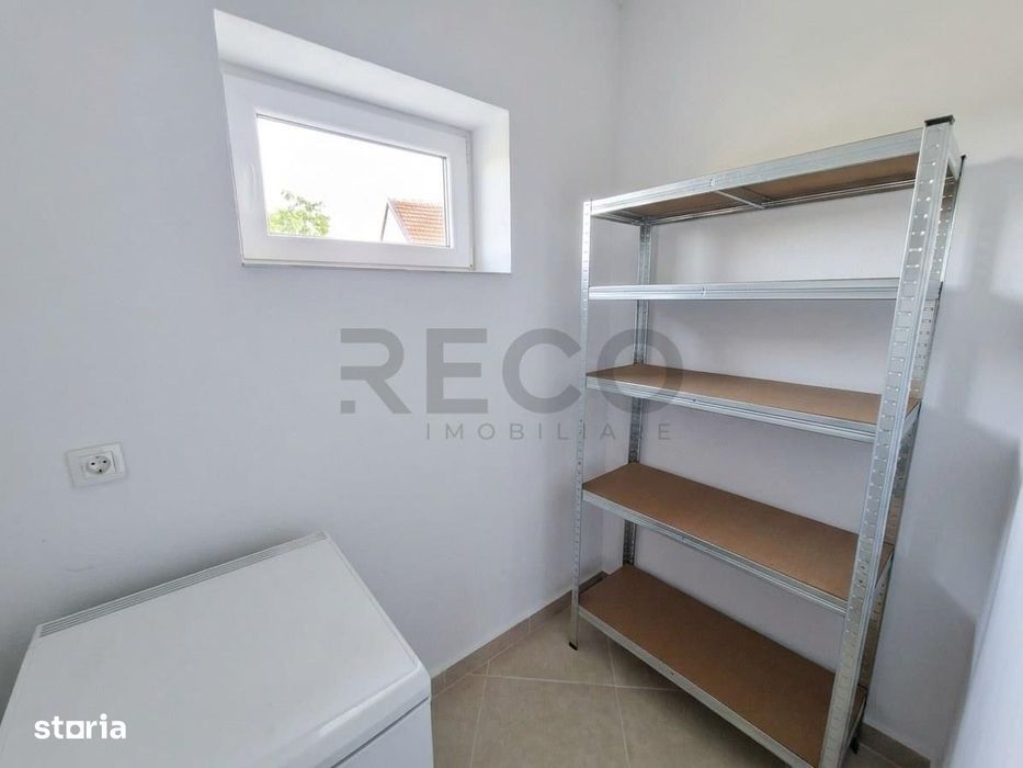 RECO Proprietate cu 2 case si teren mare in Girisu de Cris