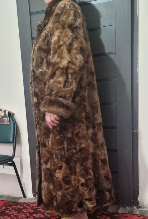 Продам шубу норковую