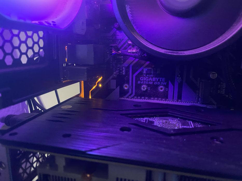 Vand pc gamin URGENT IEFTIN