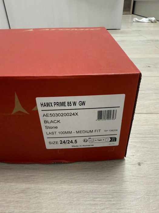 Горнолыжные ботинки Atomic торг возможен