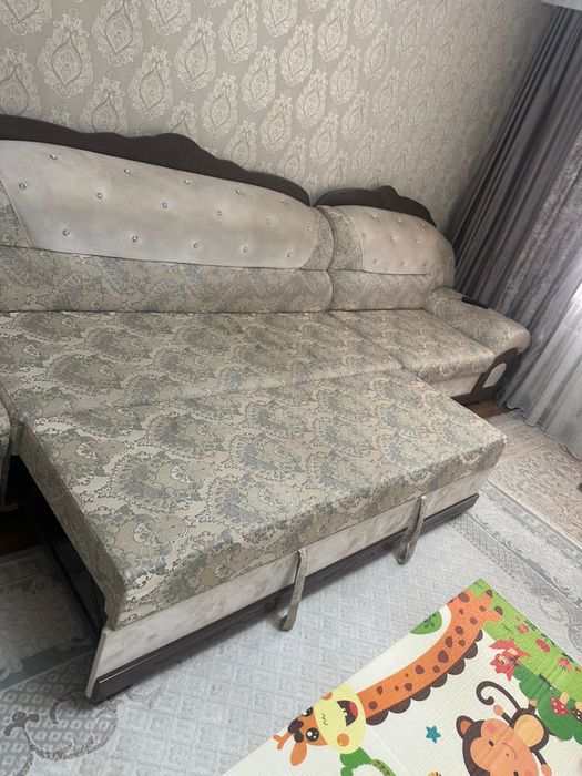 Продам Диван прямой