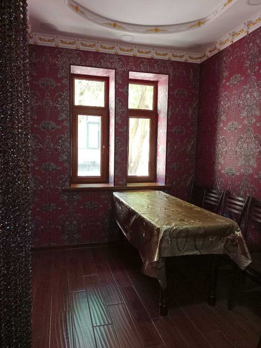 Зудлик билан ошхона сотилади 3*1