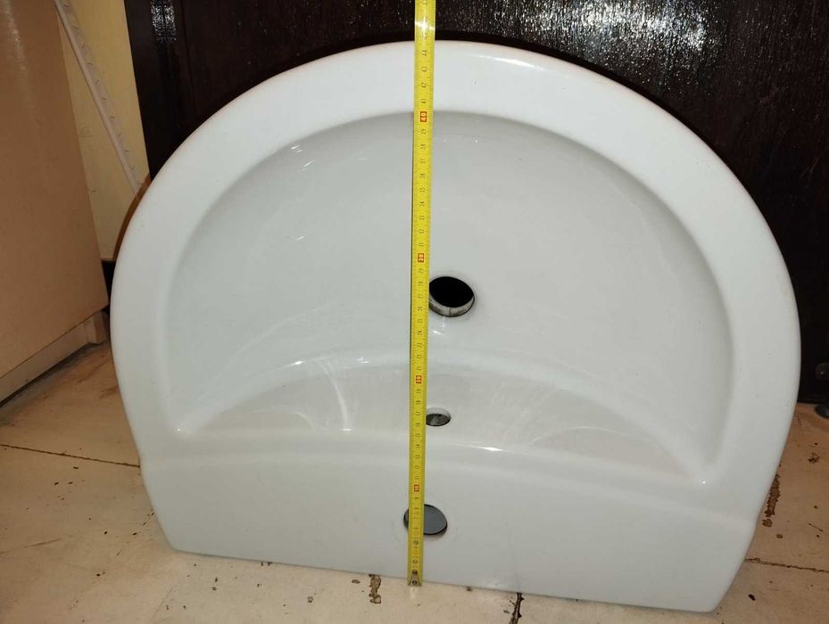 Мивка 55 cm с централен отвор за смесител