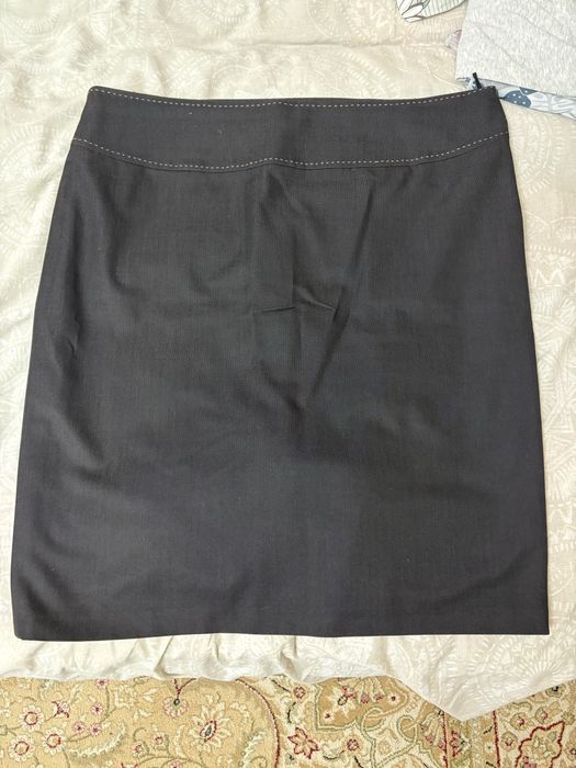 Продам костюм с юбкой