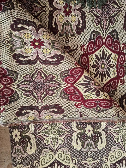 Чисто нови вълнени черги, одеяла  и покривала за легла