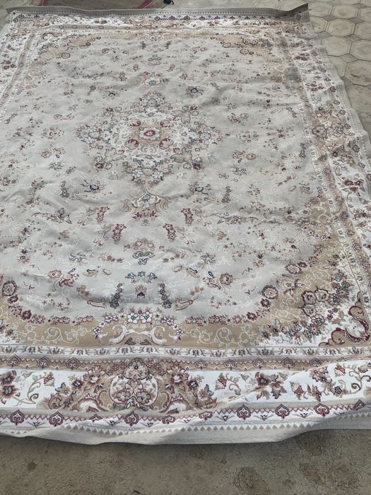 Ковры по 5000к почти новык