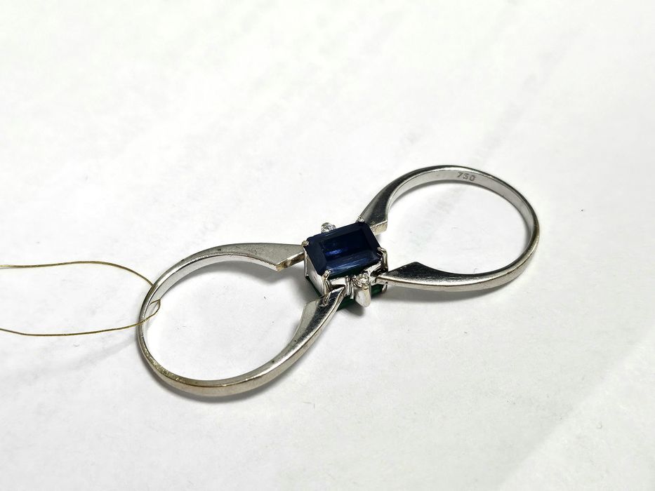 Золотое кольцо 750 с бриллиантами