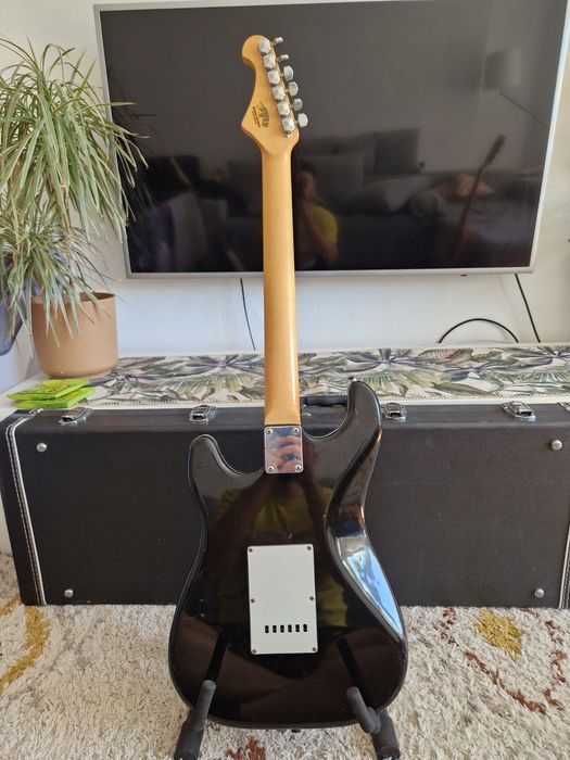 Vand chitara electrica tip Stratocaster Axman probabil Korea
