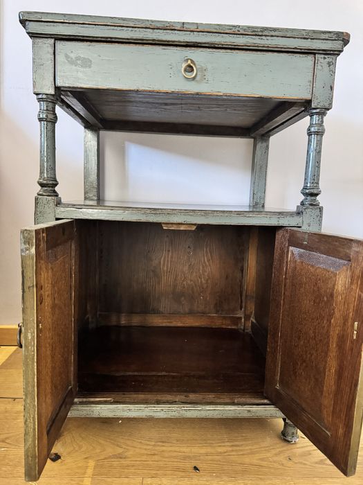 Продам антикварный комод/тумба