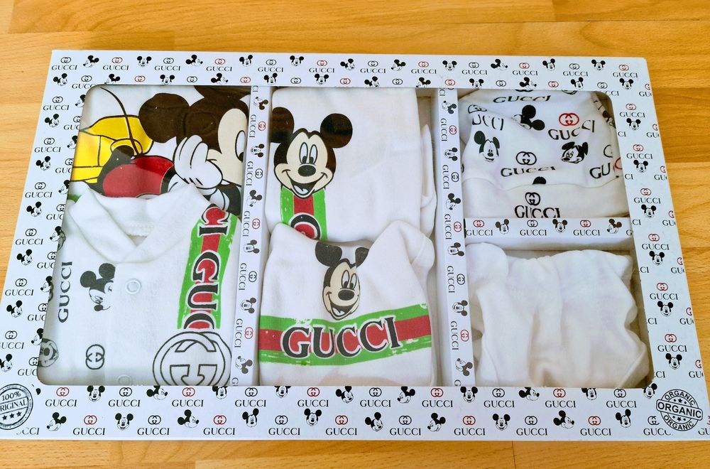 Set bebe,bumbac, 7 piese,model unisex, cutie inclusa