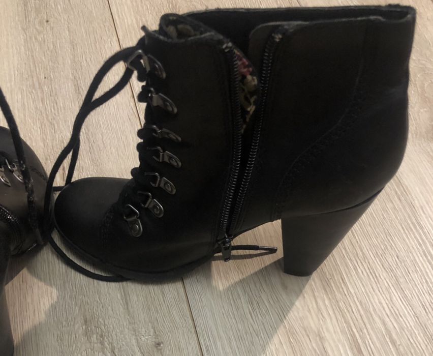 Ботинки, полусапожки. Кожа