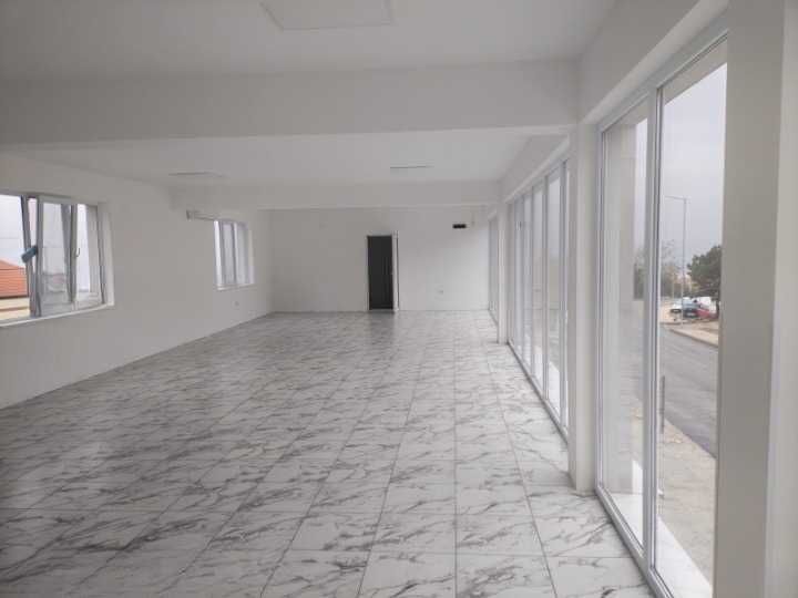 Продава се Магазин в Варна, м-т Пчелина - 140 кв.м за 693 €/кв.м - Снимка #2
