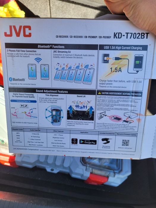 Vând casetofon auto JVC