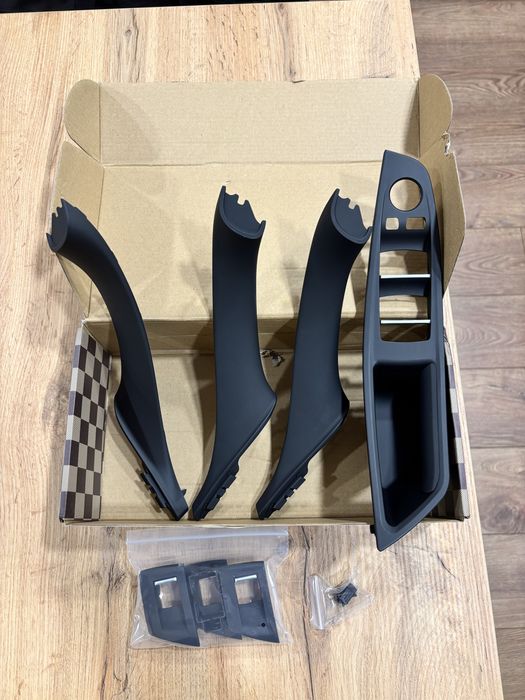 Комплект конзола, дръжки и копче BMW f10