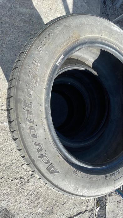 Продам шины размер 235/55 R19