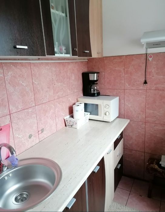 Vând apartament cu 3 camere în orașul Giurgiu