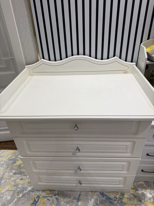 Детский комод со встроенным пеленальным столиком