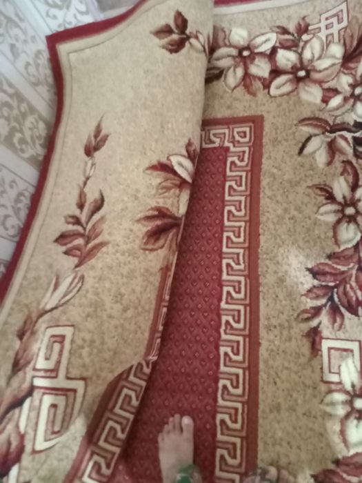 Продам ковёр 2×3