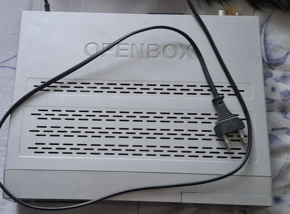 Спутниковый рессивер openbox