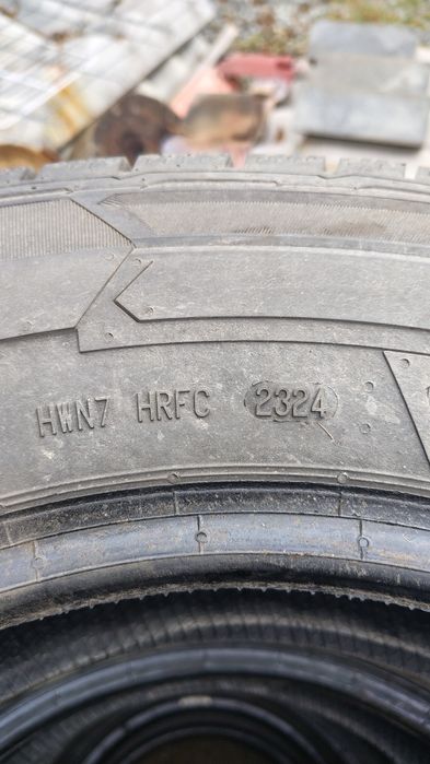 Vând cauciucuri, vară, iarna, jante aliaj si jante tabla (vezi anunt)